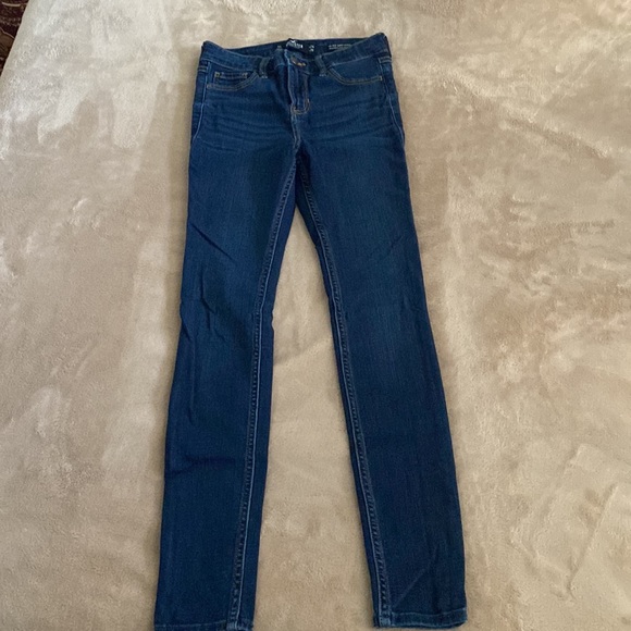Hollister Jeans - Picture 2 of 5